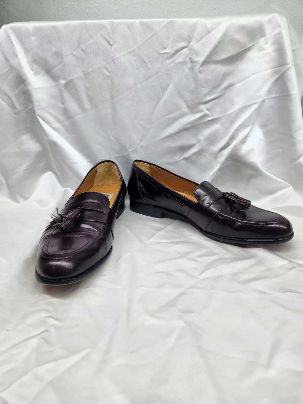 Magnanni polished leather